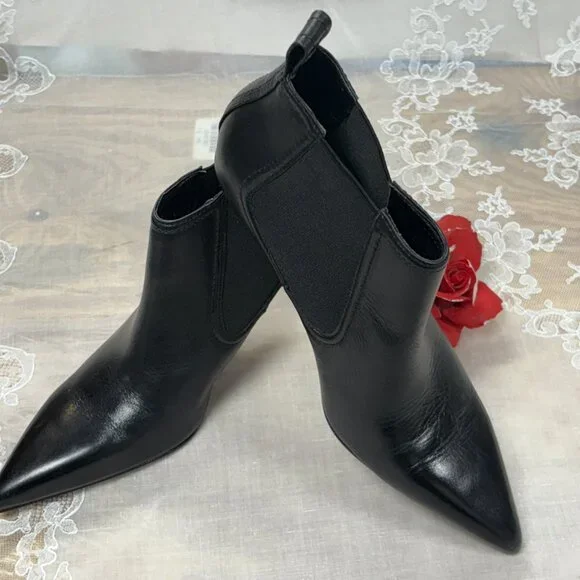 NEW-ZARA-Women black leather heel  Boots.Cambodia. - Picture 2 of 12